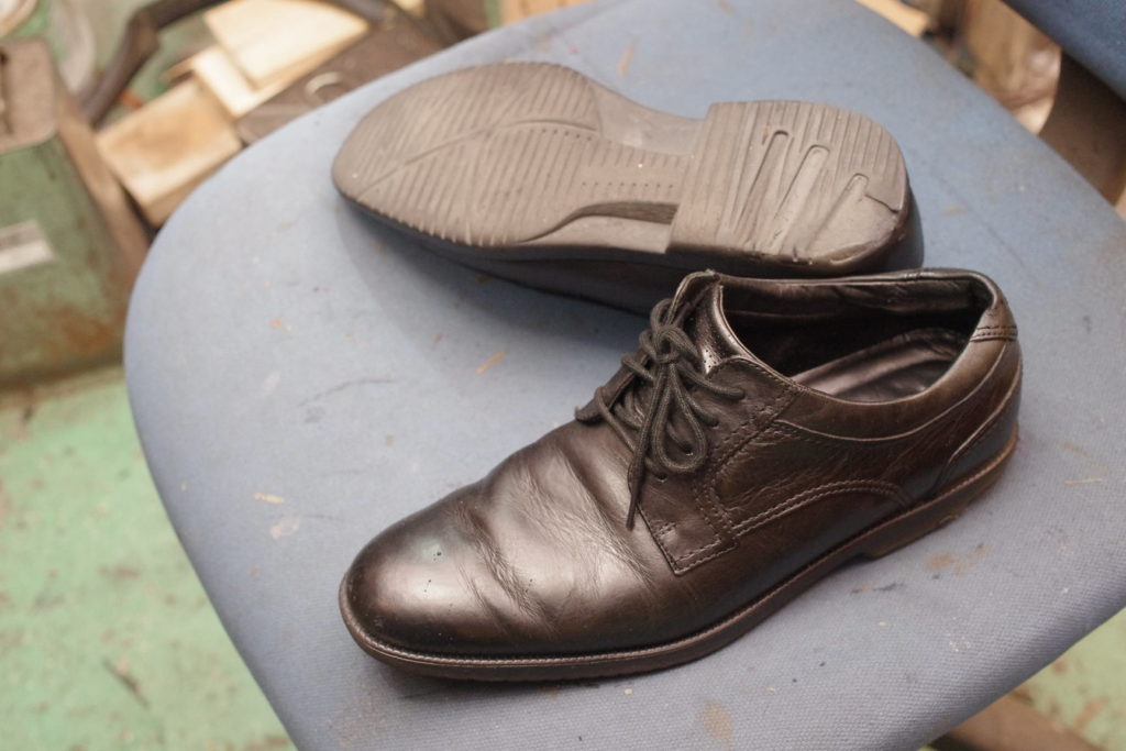 オールソール修理　12500円+消費税　ROCKPORT　ロックポート紳士革靴　ウレタン系からVibram#430へのサムネイル