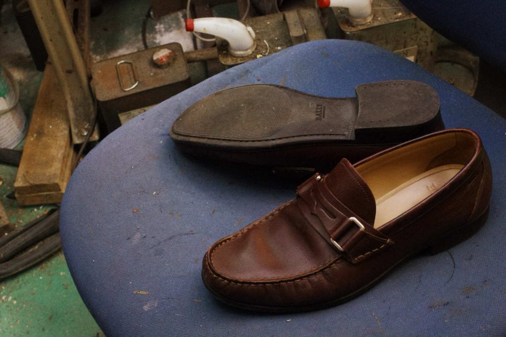 石川県　T様　BALLY　バリー紳士革靴　ローファ　オールソール修理　Vibram#430にてのサムネイル