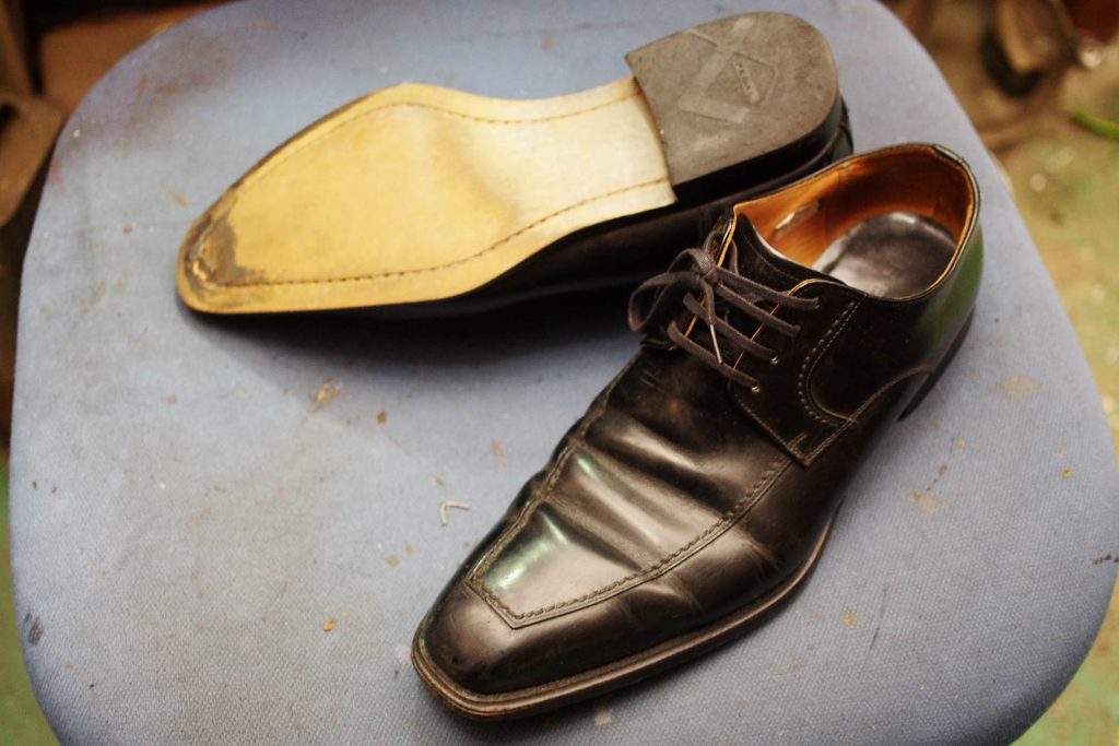 高梁市　H様　REGAL　リーガル紳士革靴　オールソール修理　Vibram#430にて　マッケイミシンのサムネイル