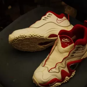 宮城県 S様 ご依頼 　NIKE Air Zoom Flight（ナイキ・エアズームフライト）底剥がれ修理　オパンケ縫いのサムネイル